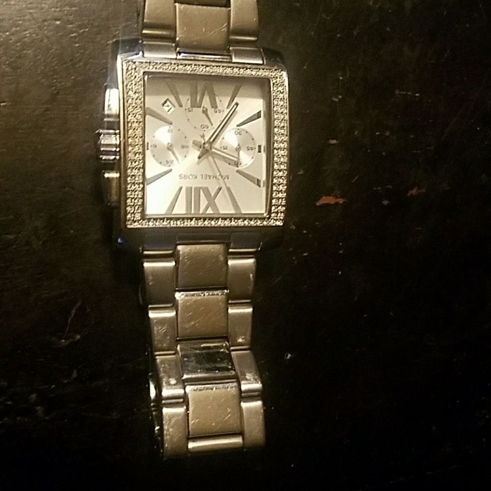 Watch - Picture 2 of 2